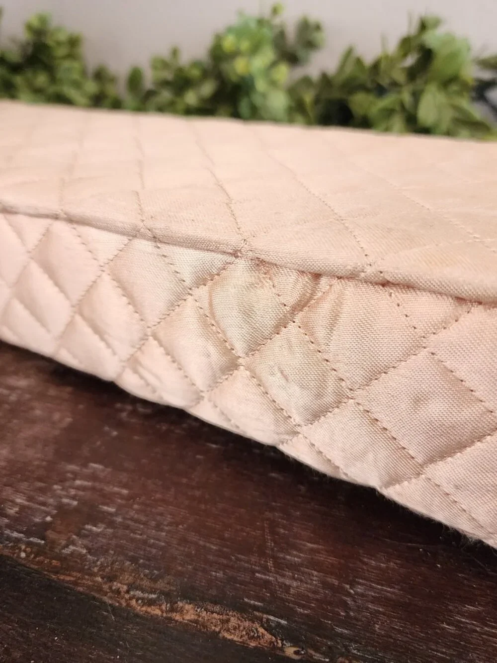 Vintage 1940's Cream Satin Covered Padded & Quilted Glove Dresser Box